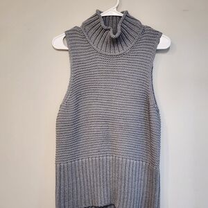 GAP Heather Gray Sleeveless Turtle Neck  Neck Sweater
